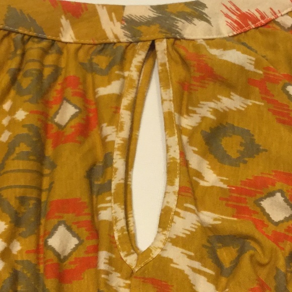 New Directions Cold Shoulder Aztec Print Top - Picture 6 of 6